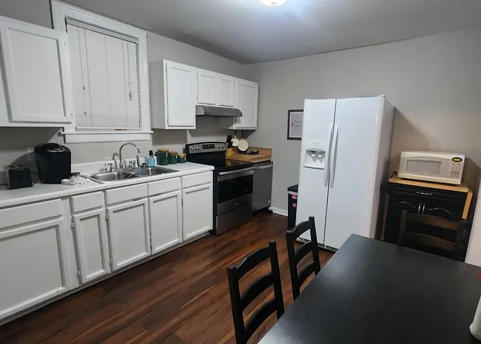Two Bedroom Cottage Near Nashville-Downtown