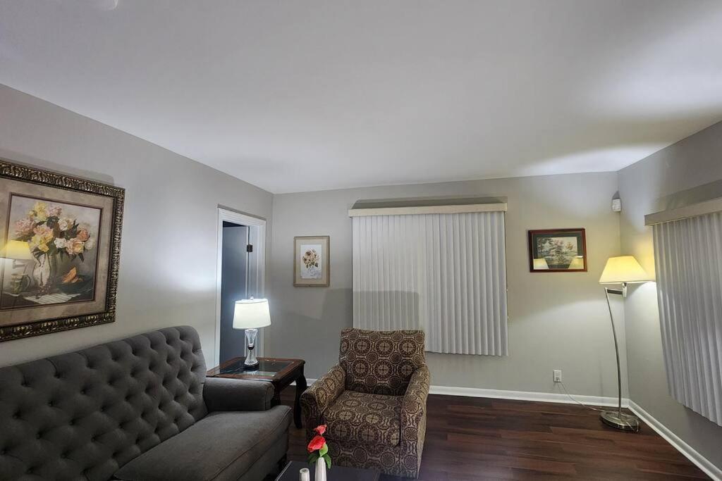 Two Bedroom Near Nashville-downtown Holiday home